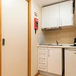 Budget 1 Bed Down Town شقة *