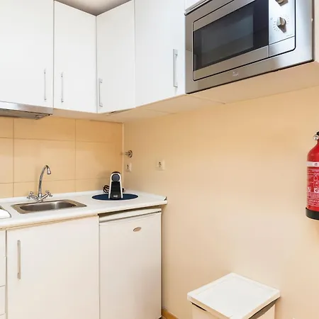 Budget 1 Bed Down Town Lisbon