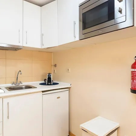 Apartment Budget 1 Bed Down Town *